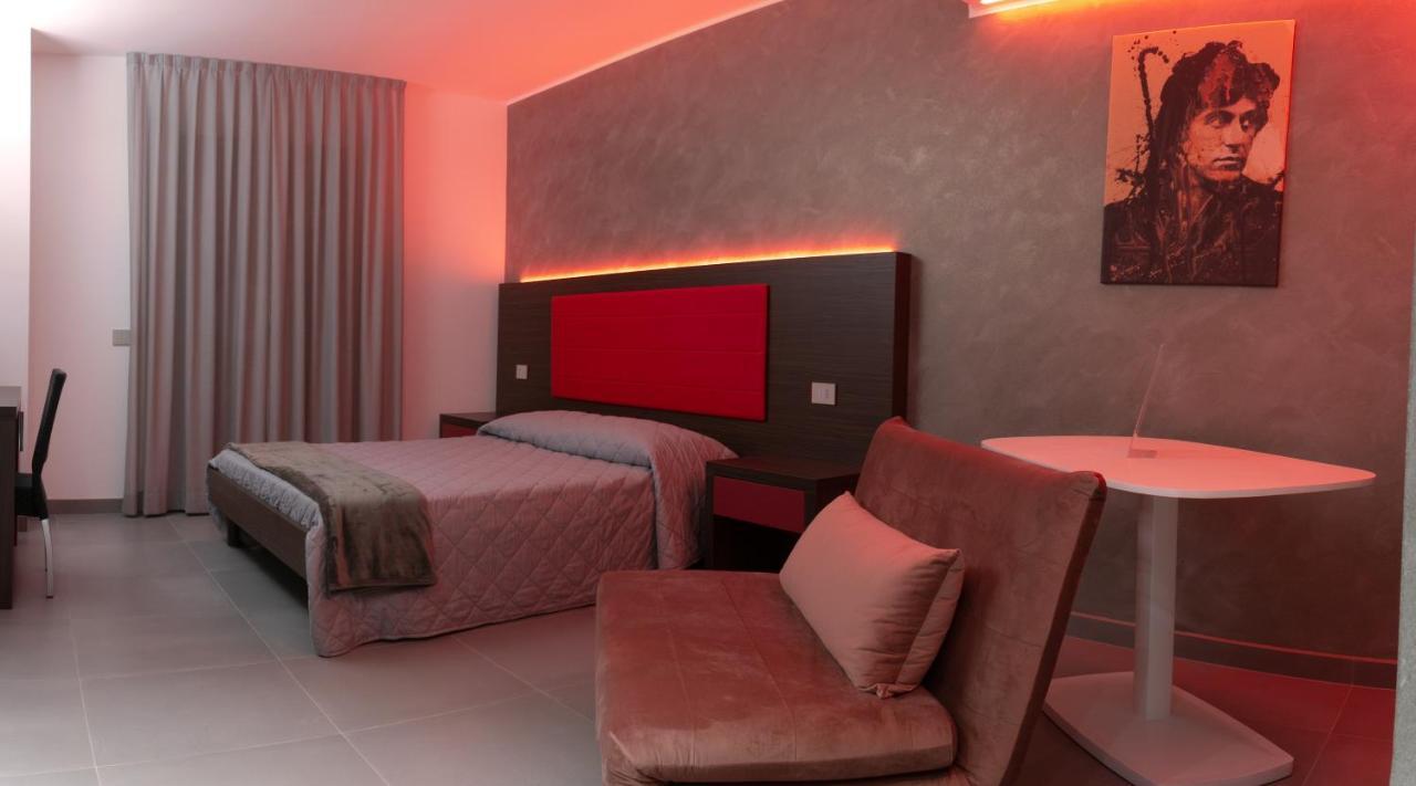 Brigante Suites ميسانو ادرياتيكو المظهر الخارجي الصورة
